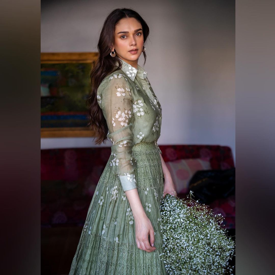 BOLLYWOOD ACTRESS ADITI RAO HYDARI STILLS IN GREEN LEHENGA CHOLI 3